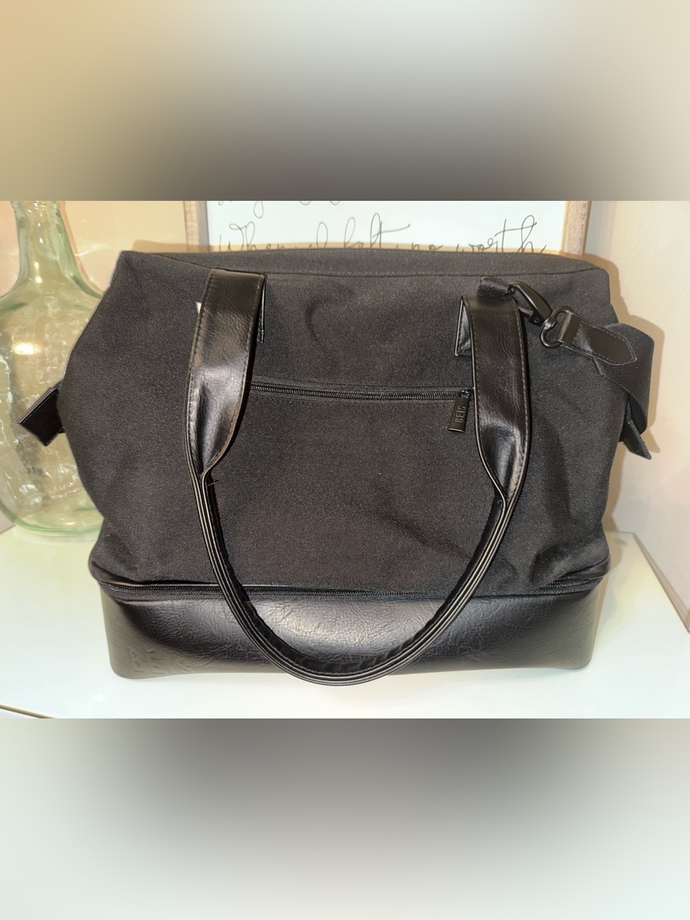 Beis “The weekender bag”-gently used.